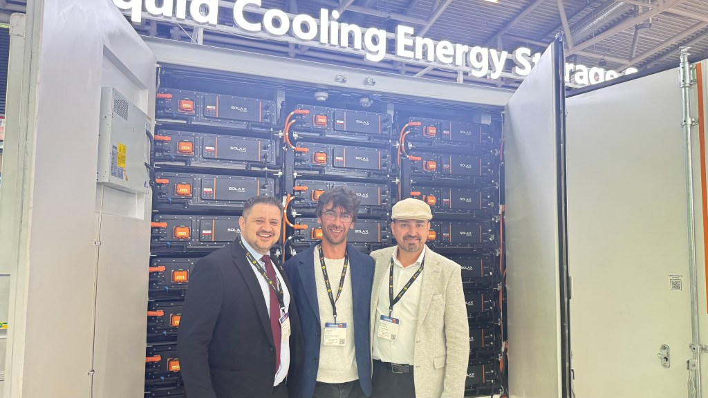 ontwikkelingsproces van een C&I-project6 dado systems zonnepanelen en thuisbatterij