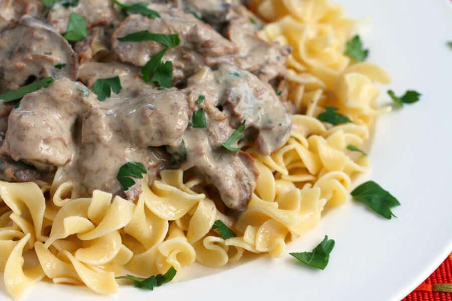 Slow cooker beef stroganoff