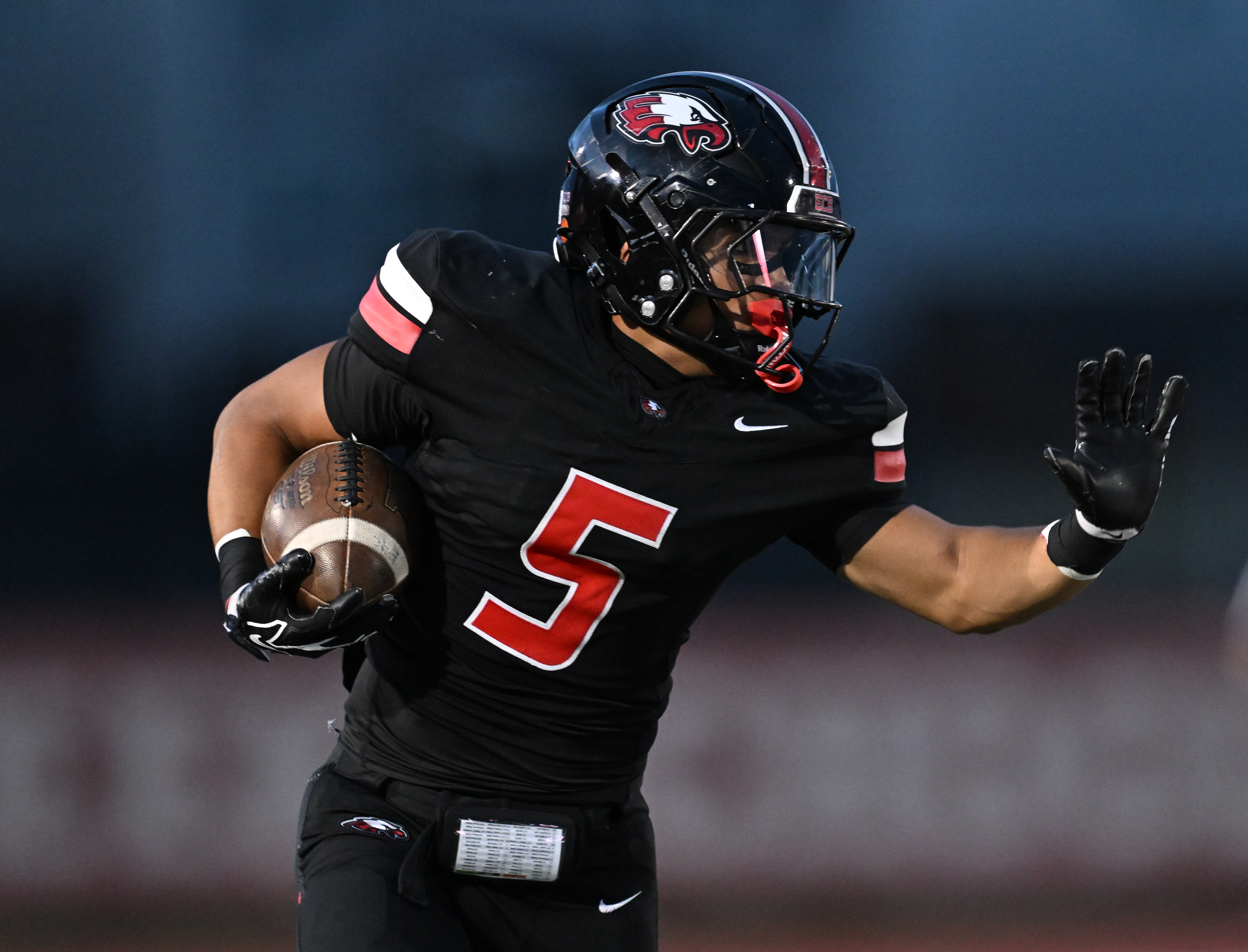 AURORA, CO - SEPTEMBER 17: Eaglecrest's Clyde Surrell (5) runs down field as they play on Cherokee Trail at Legacy Stadium on Thursday, September 17, 2026, in Aurora, Colorado. (Photo by RJ Sangosti/The Denver Post)