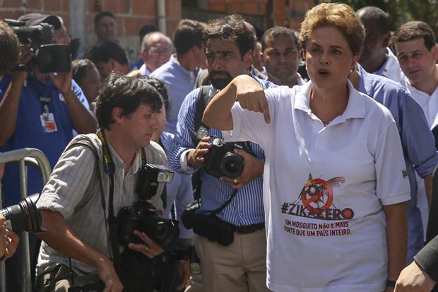 Dilma descarta que el virus Zika pueda afectar