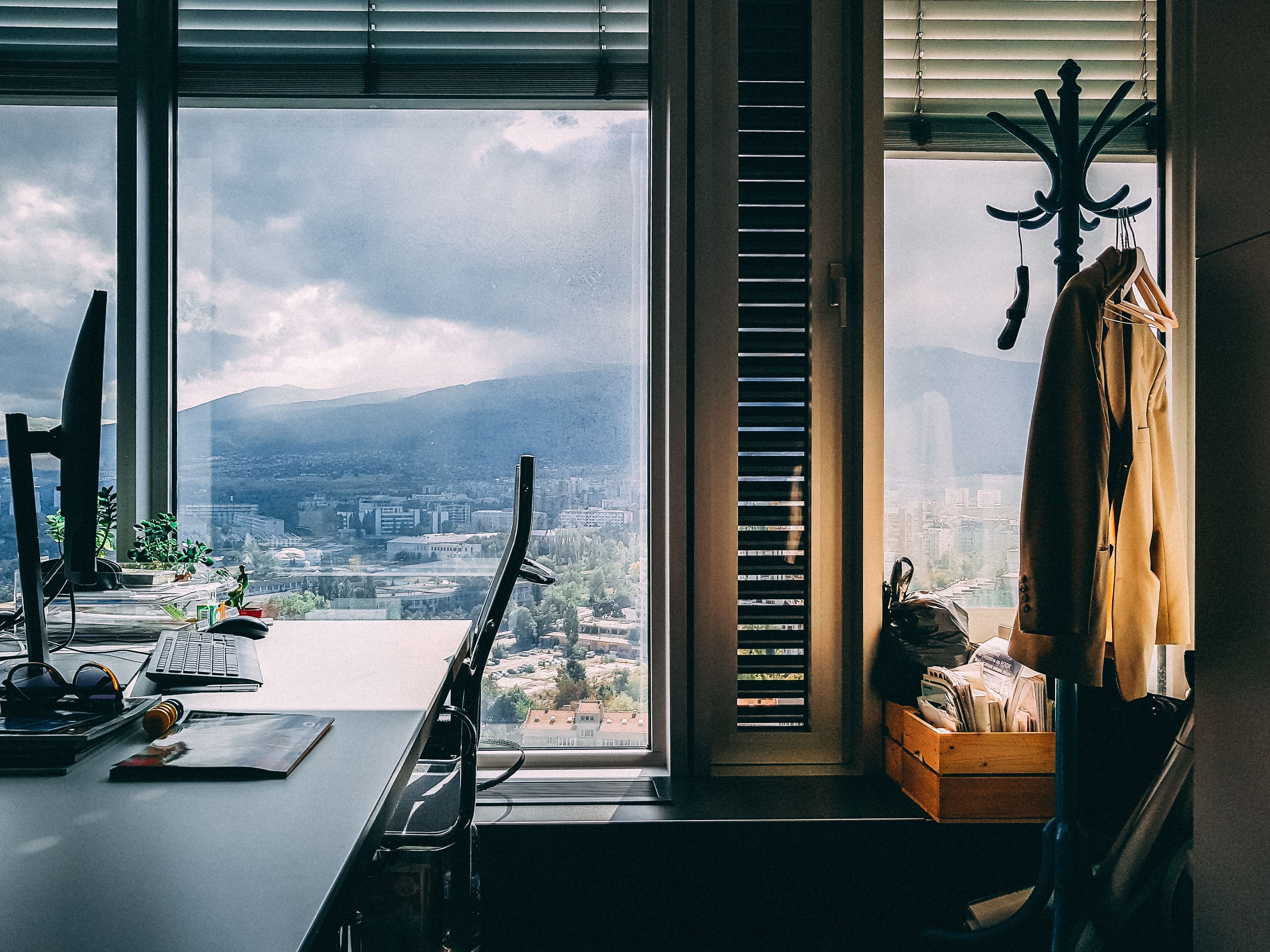 Modern Décor Ideas that Save You Money