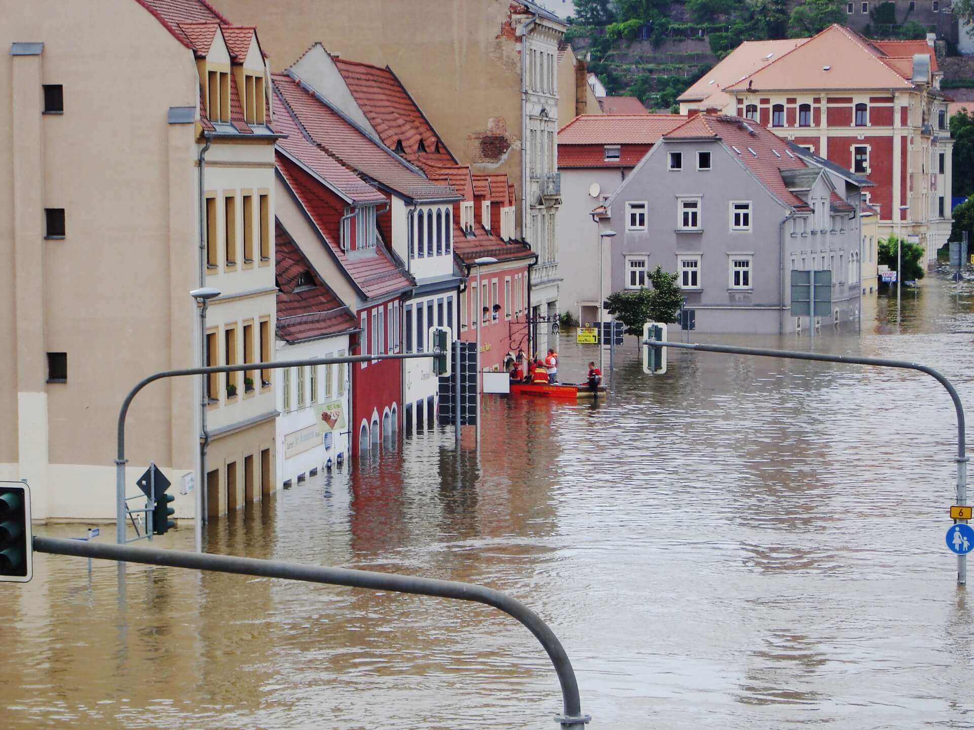 How to detect water damage at home
