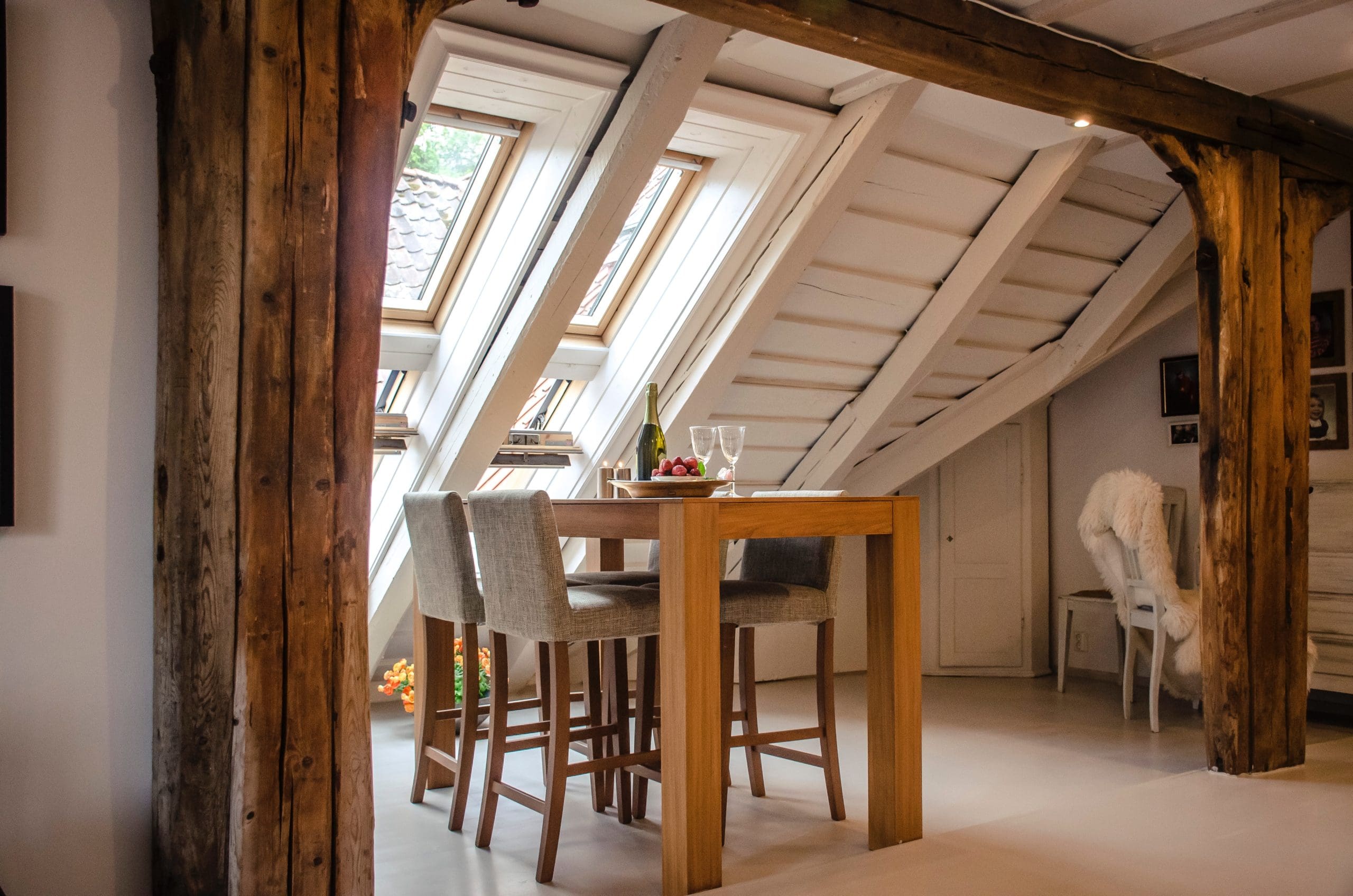 Incorporating Wooden Wall Panels in Commercial Spaces