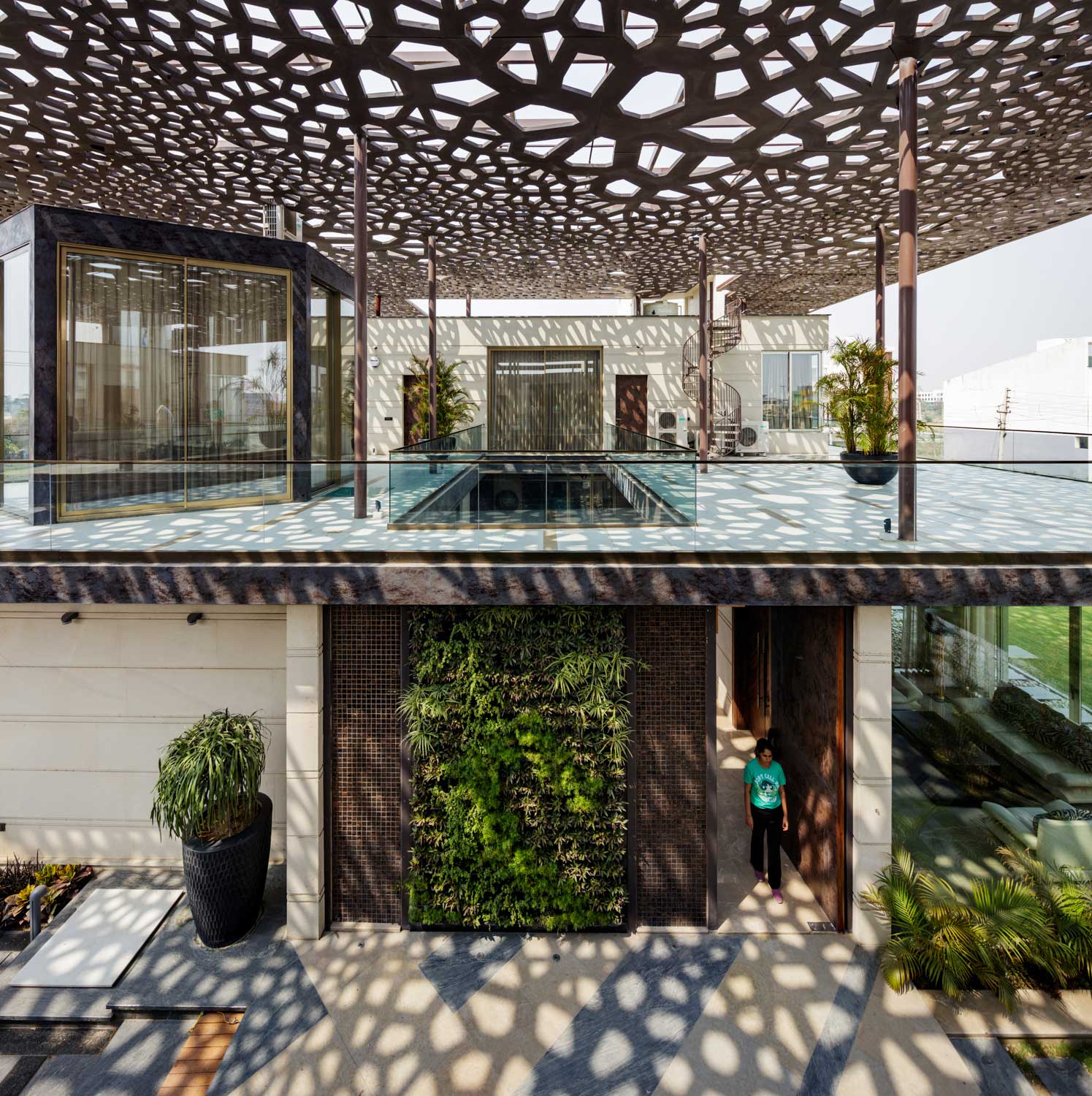 House Under Shadows - Zero Energy Design Lab | Image © Andre J Fanthome