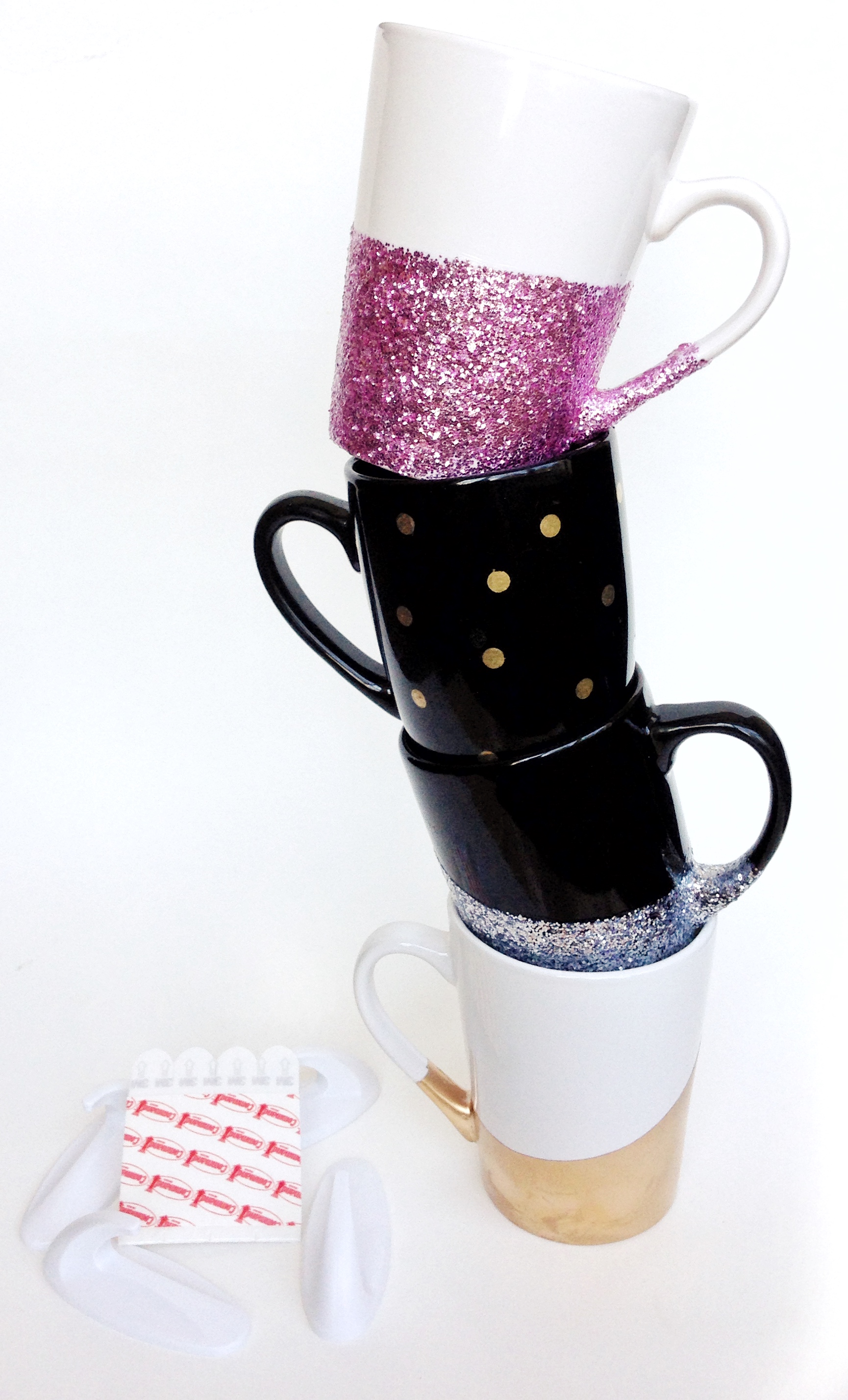 Quick and Easy Mug Organizer Using Command Hooks