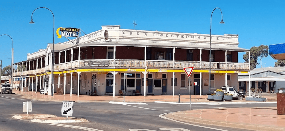 Great Western Hotel on the corner of Marshall St and Linsley St