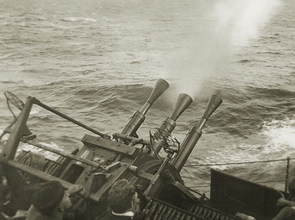 HMS Frobisher 40mm pom-pom guns