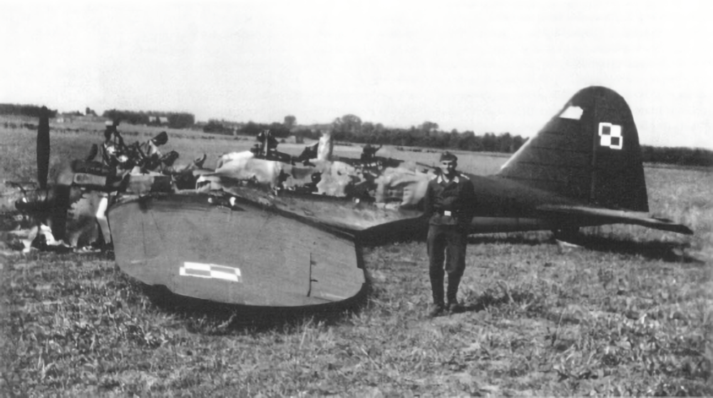 Wrecked PZL.37A Łoś