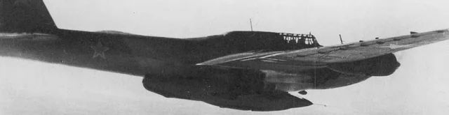 Bisnovat 5 with its Petlyakov Pe-8 mothership