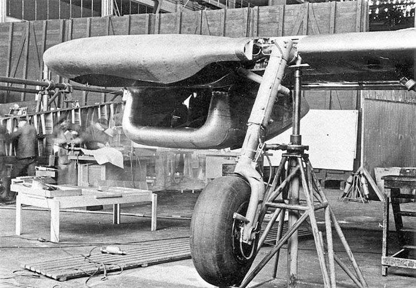 Blohm & Voss Bv 155 V1 wing and undercarriage