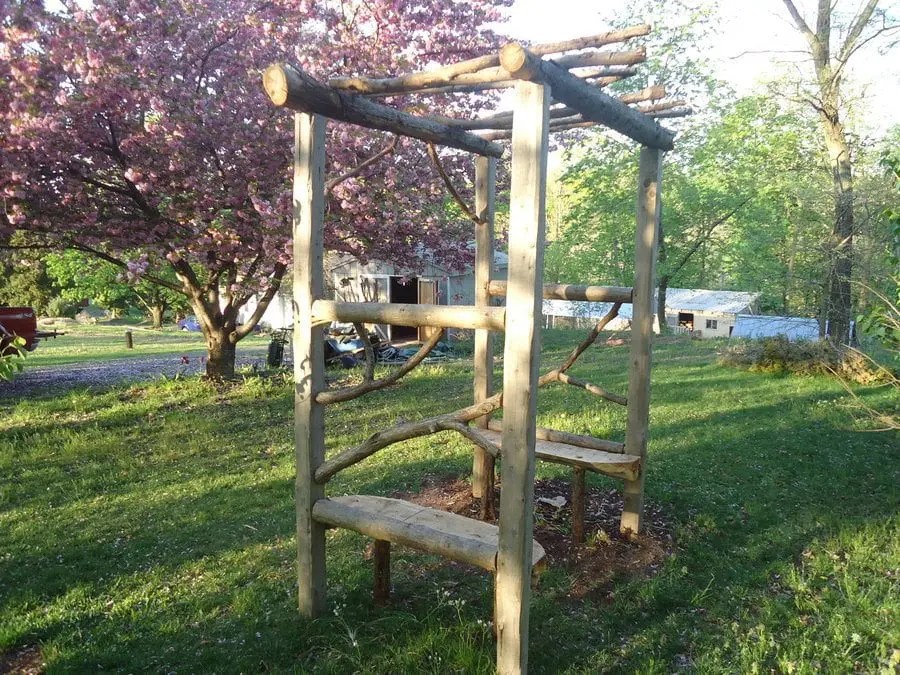 131 clients rated the company at 3.84. Log arbors, stone benches and other garden features