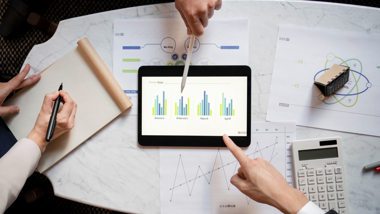 How Small Business Data Analytics are Transforming Operations and Driving Growth in 2025