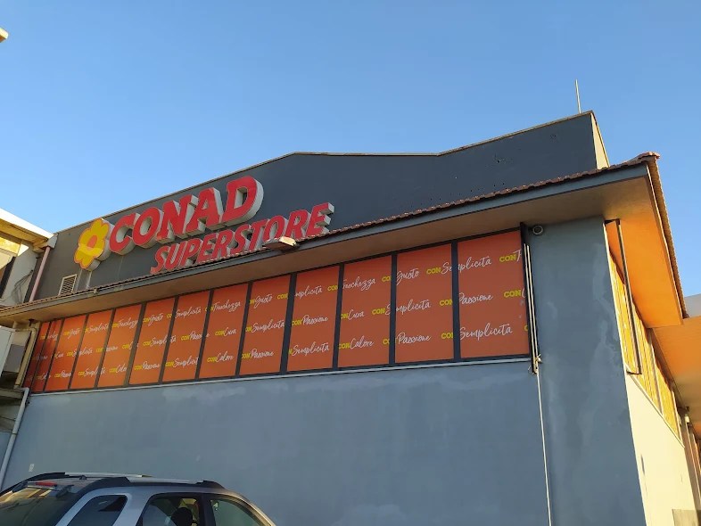 Colpo al Conad, ladri rubano i prosciutti