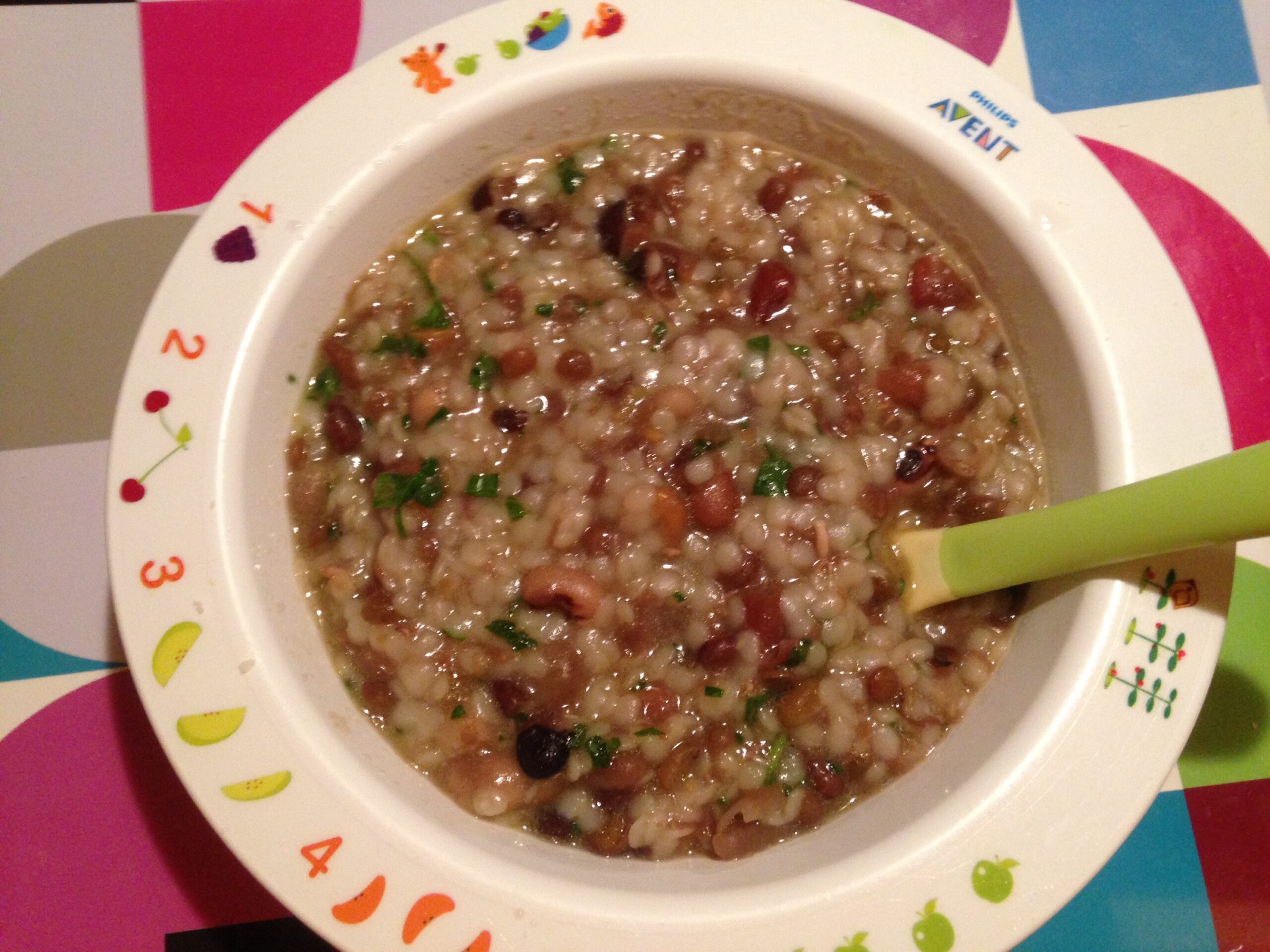 Zuppa di legumi e spinaci