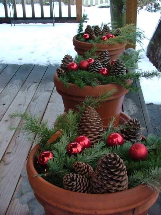 Main menu christmas christmas by category. 60 Beautifully Festive Ways to Decorate Your Porch for