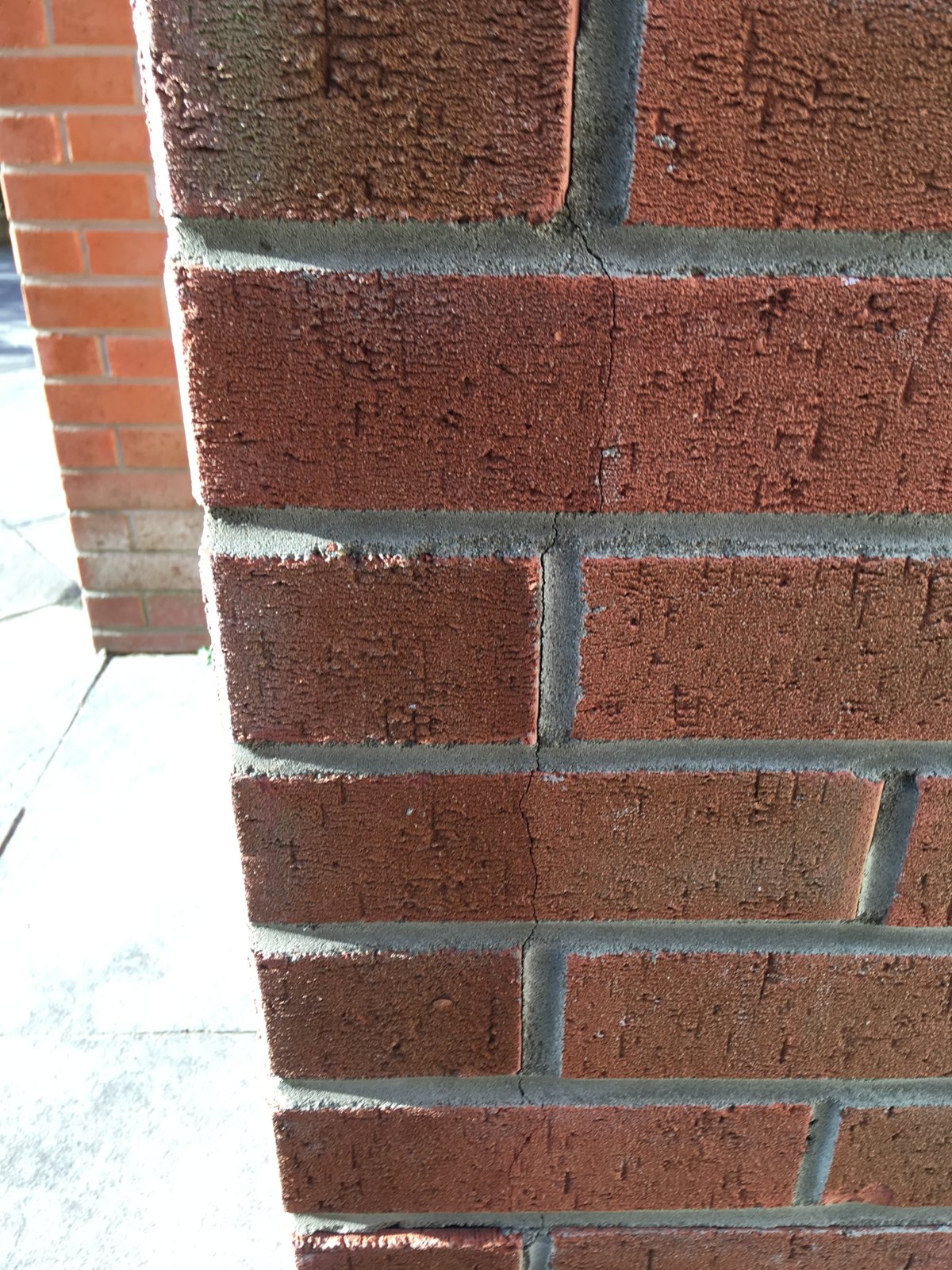 Replacing the blinds can be an expensive hassle when you plan a remodel or update your decor. Vertical cracking in bricks/mortar | DIYnot Forums