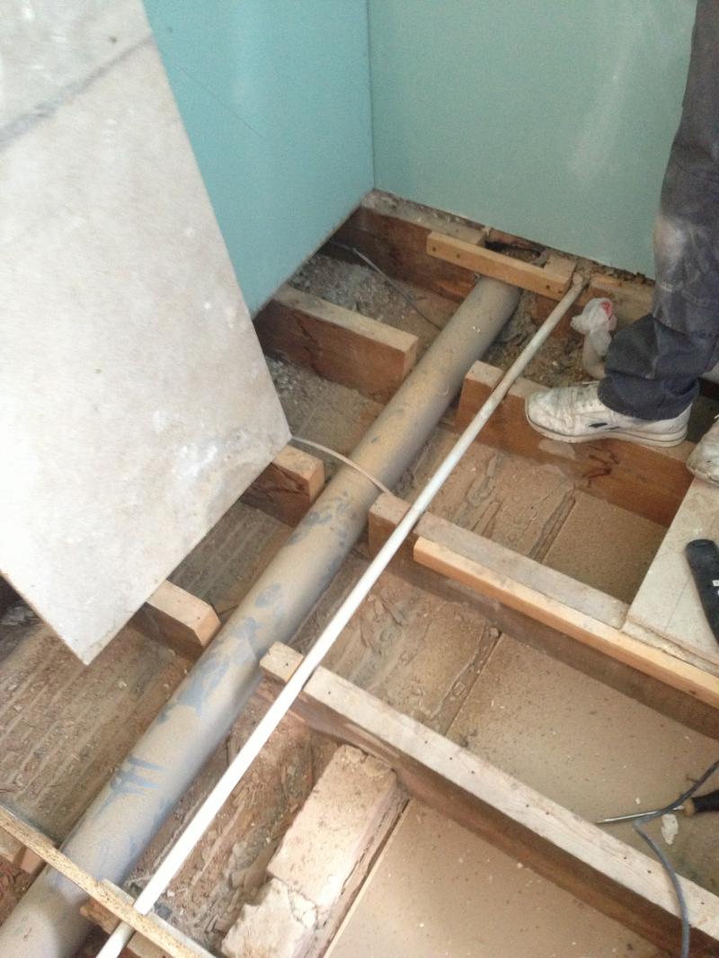 Transitioning from single wall black stove pipe to insulated double wall class. Soil pipe through joists - HELP!!! | DIYnot Forums