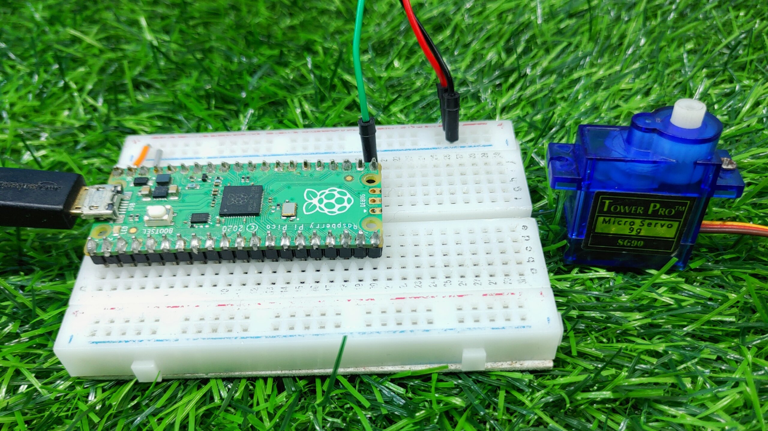 Interface Servo Motor With Raspberry Pi Pico