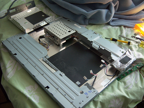 I get a massive box over the screen saying 'not optimum mode 1920x1080 60hz' that makes the screen go black after a minute whenever i play a . How to Repair LCD Monitor - DIY and Repair Guides