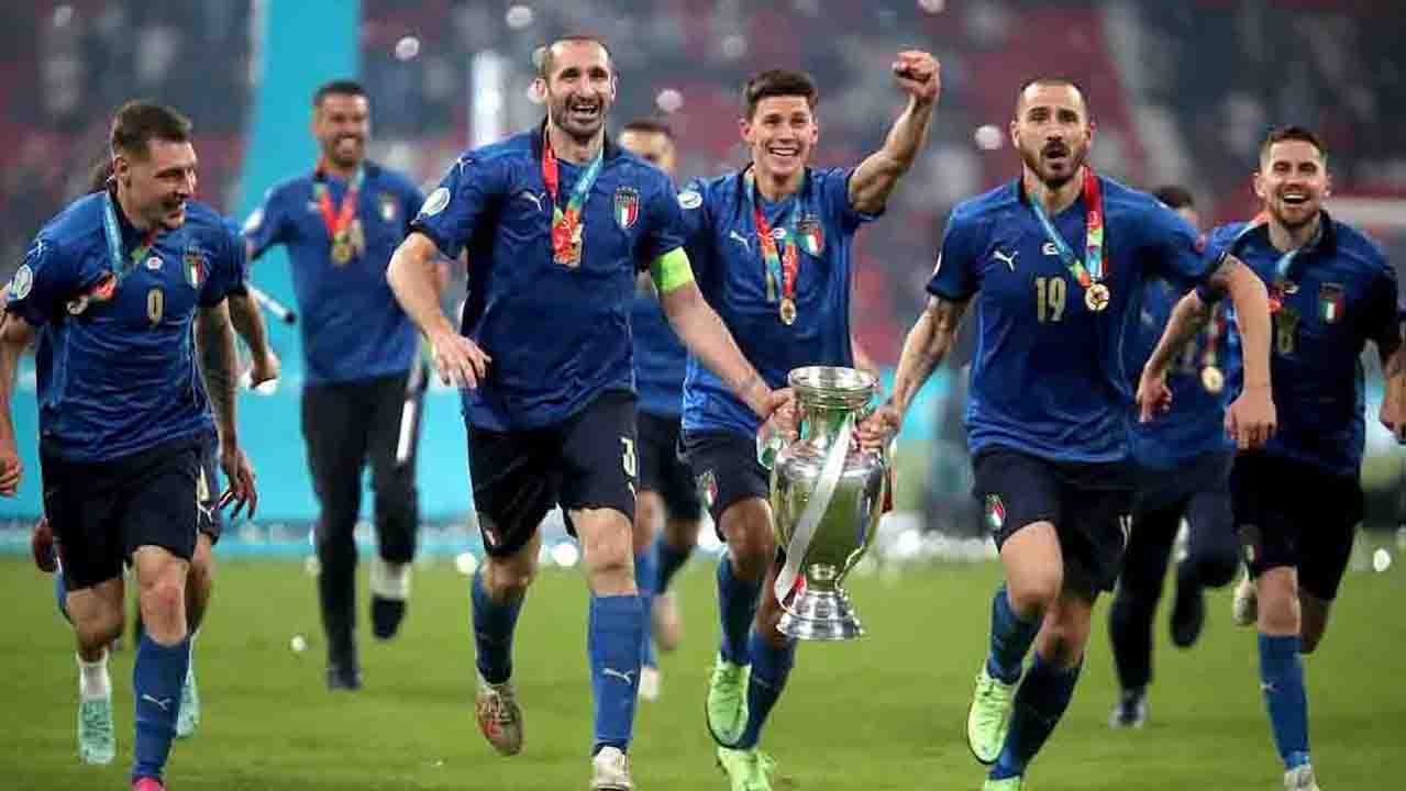 Tieniti aggiornato sugli ultimi risultati in italia, serie a usando il servizio livescore su livescore.in e segui gli aggiornamenti di minuti di gioco, punteggi, cartellini rossi, risultati parziali e altre informazione relative al livescore. Nazionale Di Calcio Calendario Partite Dell Italia Date E Orari Donne Sul Web