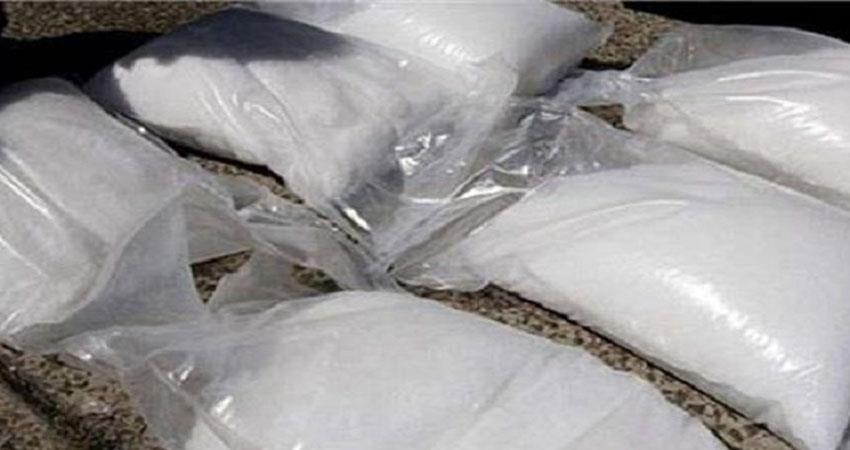 Dehradun – The state police is continuously taking action against those doing drug business in the state. The news is from Sahaspur in the capital Dehradun, where police and SOG rural have arrested three people, including a couple, with 313 grams of heroin, taking joint action. Please inform that the police have registered a case against the three accused under the NDPS Act. According to the information received, the price of Smack is being estimated in thousands. Giving information, Circle Officer BD Uniyal said that two separate teams had been constituted by the police station to arrest the smugglers. The police team questioned the couple during checking and searched them. Smack was recovered from them during the search. After which he was taken into custody. The accused were identified as Furkan resident of Timli police station Sahaspur, his wife Mehnaz and Sattar resident of Toka Paonta Sahib Himachal Pradesh. During interrogation, the main accused Furkan told that he brings smack from Bareilly UP at cheap prices. So that no one has any doubts, he involves his wife in this work. Co-accused Sattar was lured into this work by luring him to earn money. The police team included SHO Narendra Gehlawat, outpost in-charge Dharmawala Deepak Maithani, constable Ashish Rathi, Manoj Kapil, Sumit Kumar, Trepan Singh, Amit, Jitendra Kumar. More about this source textSource text required for additional translation information