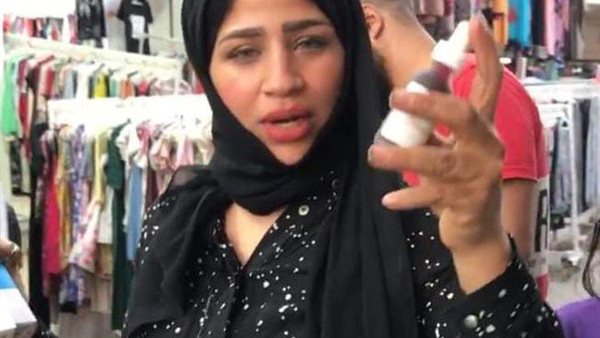 آخرها قمر الوكالة.. من يحمي قيم المجتمع من فوضى البلوجرز؟ 