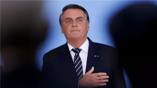 رئيس البرازيل السابق يبدأ تنفيذ حكم بالسجن 27 عاما بتهمة التخطيط لانقلاب