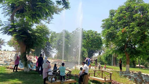 توافد المواطنين على حدائق القناطر الخيرية فى ثالث أيام عيد الأضحى 