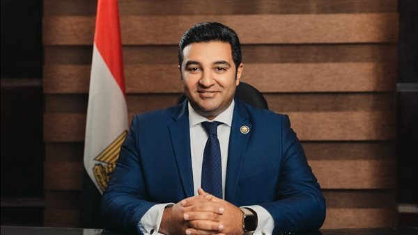 برلماني: تأجيل ربط المحطات الشمسية بضوابط صافي القياس يدعم الاستثمارات الخضراء