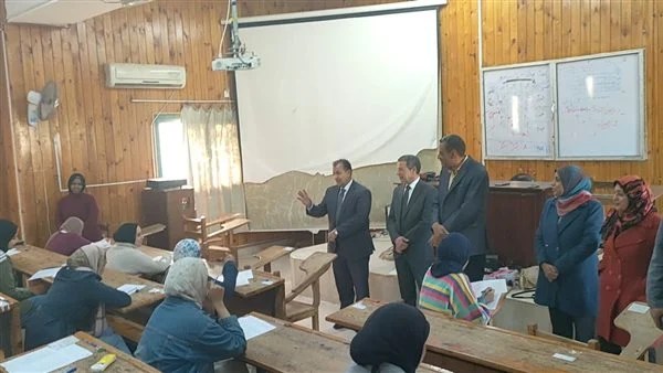 مناظرة 731 حالة خلال قافلة طبية مجانية لجامعة قنا مناظرة 731 حالة خلال قافلة طبية مجانية لجامعة قنا