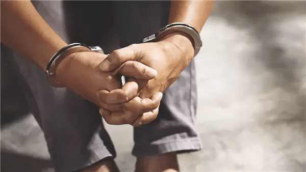 اليوم.. محاكمة عاطل بتهمة التعدي على فتاة بمدينة نصر