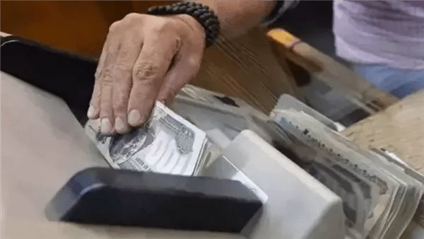 موعد صرف مرتبات الموظفين عن شهر نوفمبر 2025 وجدول المستحقات