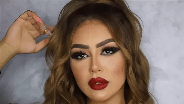 غدًا.. الحكم على هدير عبدالرازق في قضية الفيديوهات الفاضحة