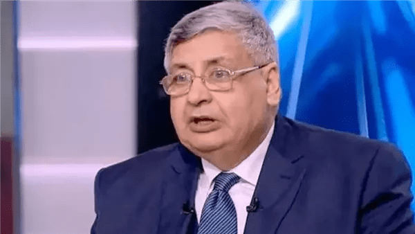 عوض تاج الدين: يجب تقديم الخدمة للمواطن في طوارئ المستشفيات دون أي شرط