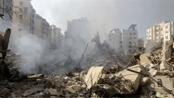 غارة إسرائيلية على سيارة في بلدة الطيري بجنوب لبنان