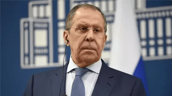 لافروف: بوتين مستعد للقاء زيلينسكي عندما يكون جدول أعمال القمة جاهزًا