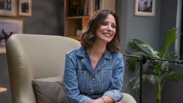 إيمان العاصى تكشف عن رأيها فى كتابة الأب أملاكه لأحد أبناءه