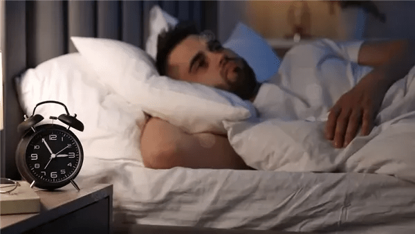 الاستخدام المزمن لأقراص النوم قد يكون أخطر من الأرق نفسه