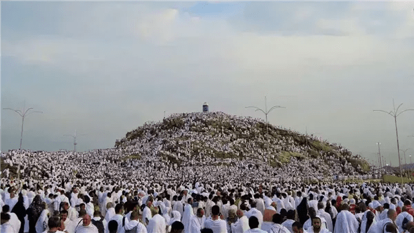 موعد وقفة عرفات 2026 في مصر.. تفاصيل العيد والإجازة الرسمية