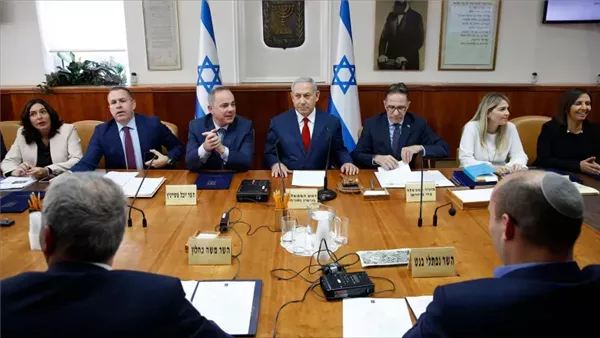 تهديدات الحوثيين تنقل اجتماع الكابينت الإسرائيلي وسط مظاهرات لعائلات المحتجزين
