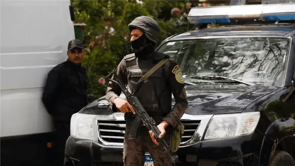 الداخلية تضبط طفل يقود سيارة ميكروباص في الشرقية