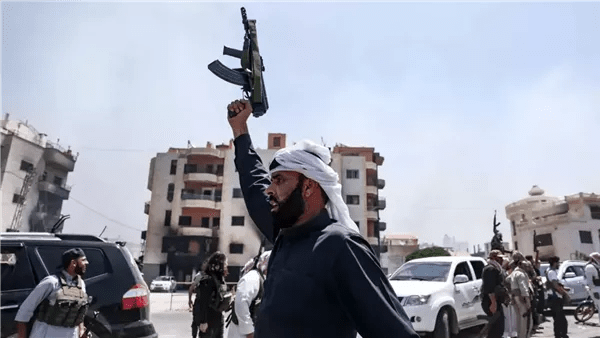 عاجل.. سانا: إصابة 3 عناصر أمن بهجوم مسلح في السويداء