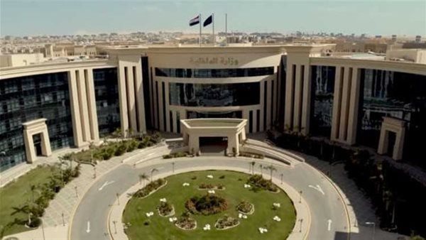 عاجل.. الداخلية تكشف ملابسات فيديو محاولة قائد تروسيكل سرقة حقيبة فتاة بالجيزة 