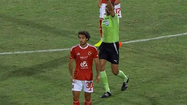 عودة محمد هاني لقيادة الجبهة اليمنى للأهلي أمام بيراميدز
