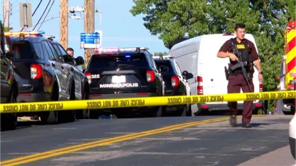 عاجل.. مئات من ضباط الهجرة الأمريكيين يتجهون إلى مينيابوليس مع تصاعد التوتر والاحتجاجات