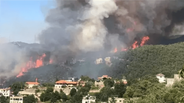 عاجل.. القاهرة الإخبارية: مسيرة إسرائيلية استهدفت شاحنة فى قضاء صور جنوب لبنان (فيديو)