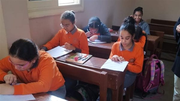 اليوم.. طلاب أولى ثانوي عام والبكالوريا يستكملون اختبارات التيرم الأول بأداء امتحان التاريخ