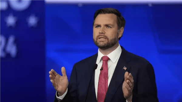 نائب الرئيس الأمريكى: ترامب سيختار الحل العسكرى مع إيران إذا لم يتبق سواه