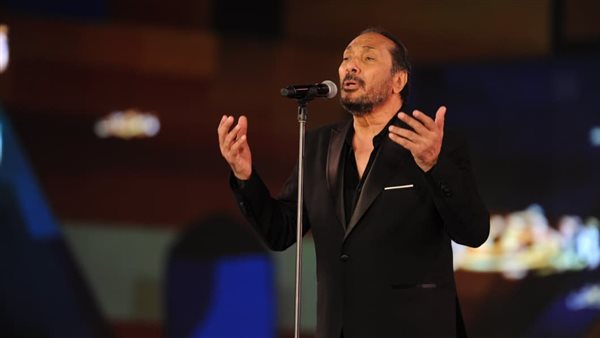 على الحجار يشعل مهرجان الموسيقى العربية بروائع الليل وآخره 