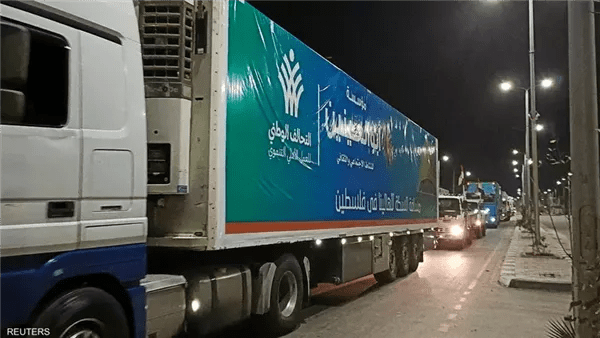 أستاذ علوم سياسية: إسرائيل تسعى لتجفيف منابع المساعدات الإنسانية الموجهة إلى غزة